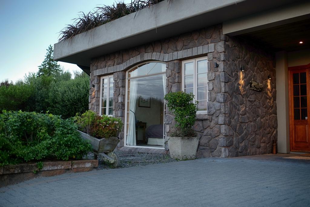 Tauhara Sunrise Lodge Taupo Exterior foto